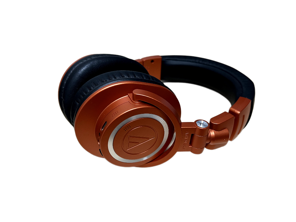 Wireless headphones with transparent background removed by SimplyPNG